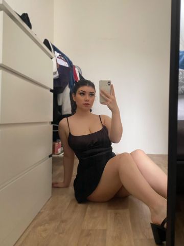 Эсмеральда Миниатюрная Брюнетка Ессентуки